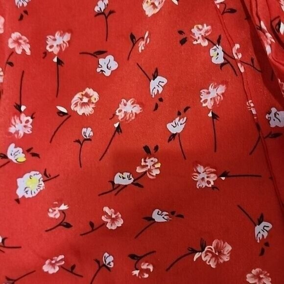 Shein Shorts Red Floral 29" Elastic Waist Attached Belt Women's 12 - Picture 2 of 5